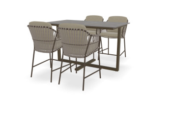 Rechthoekige Dekton Grafite bartafel Ferno met Capalbio bar chair stoelen